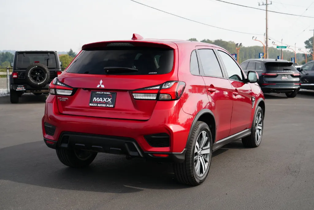 Mitsubishi Outlander Sport photo 9