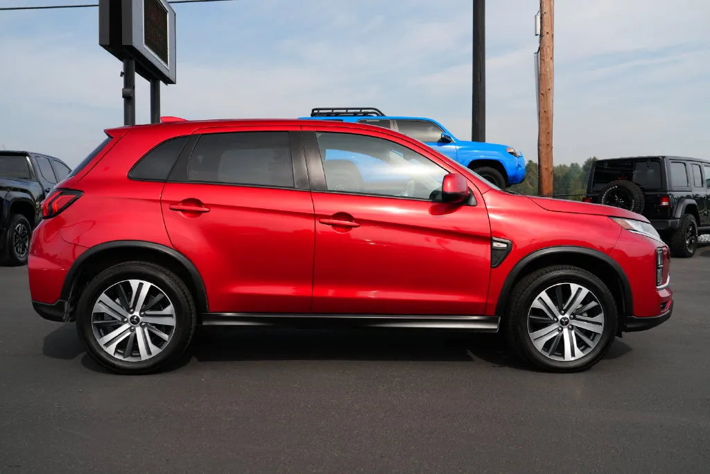 Mitsubishi Outlander Sport photo 8