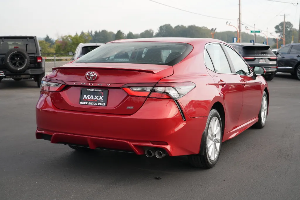 Toyota Camry photo 9