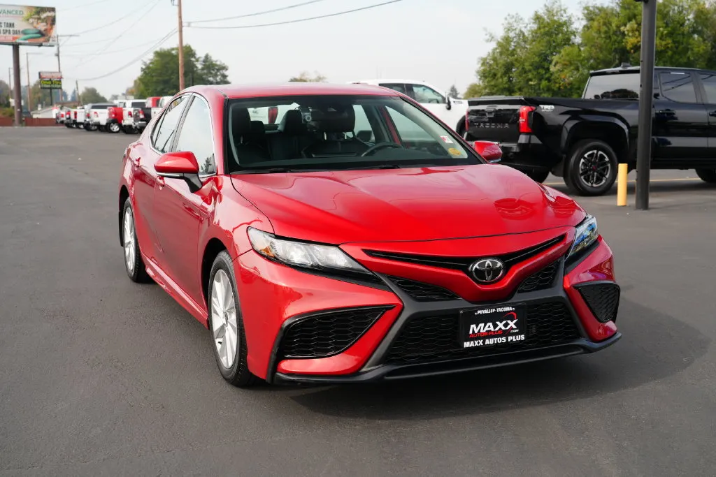 Toyota Camry photo 2