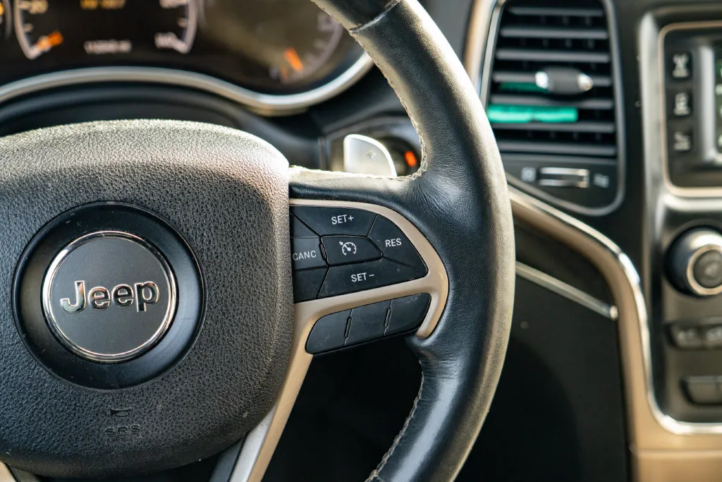 Jeep Grand Cherokee photo 17