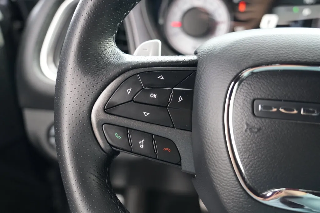 Dodge Challenger photo 18
