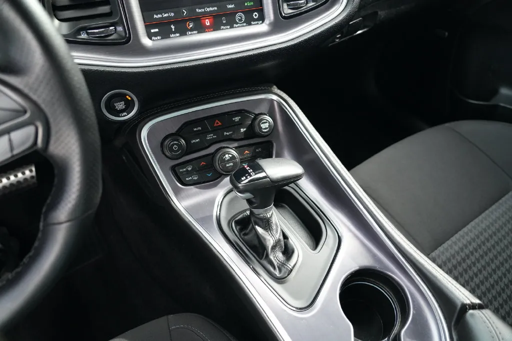 Dodge Challenger photo 19