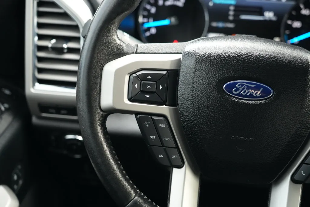 Ford F-250SD photo 20