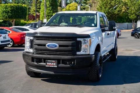 More photos of 2017 Ford F-250 Super Duty XLT at Maxx Autos Plus Puyallup, WA