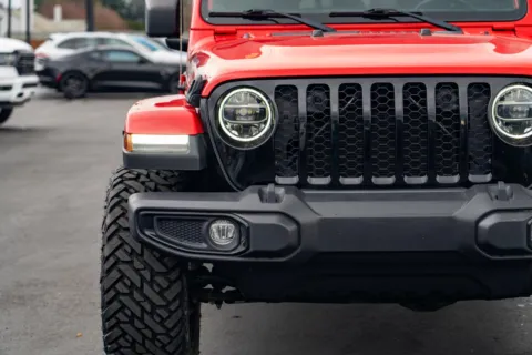 More photos of 2021 Jeep Gladiator Willys at Maxx Autos Plus Puyallup, WA