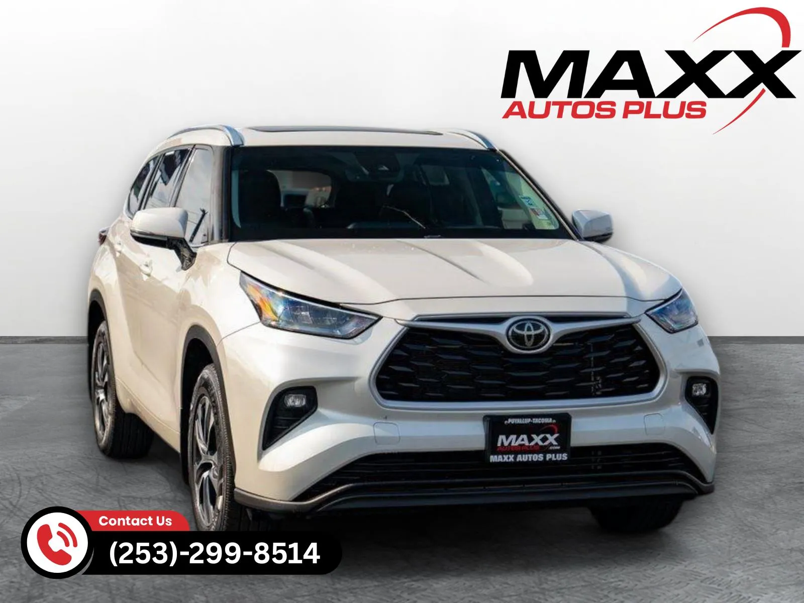 White 2020 Toyota Highlander XLE for sale in Puyallup, WA