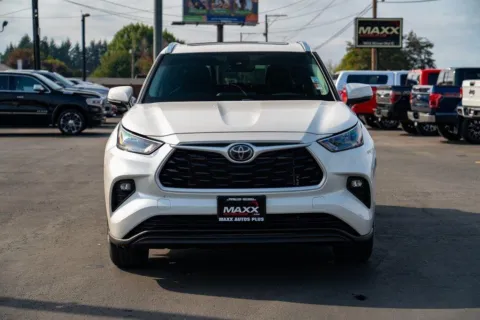 Another view of 2020 Toyota Highlander XLE for sale in Puyallup, WA at Maxx Autos Plus Puyallup