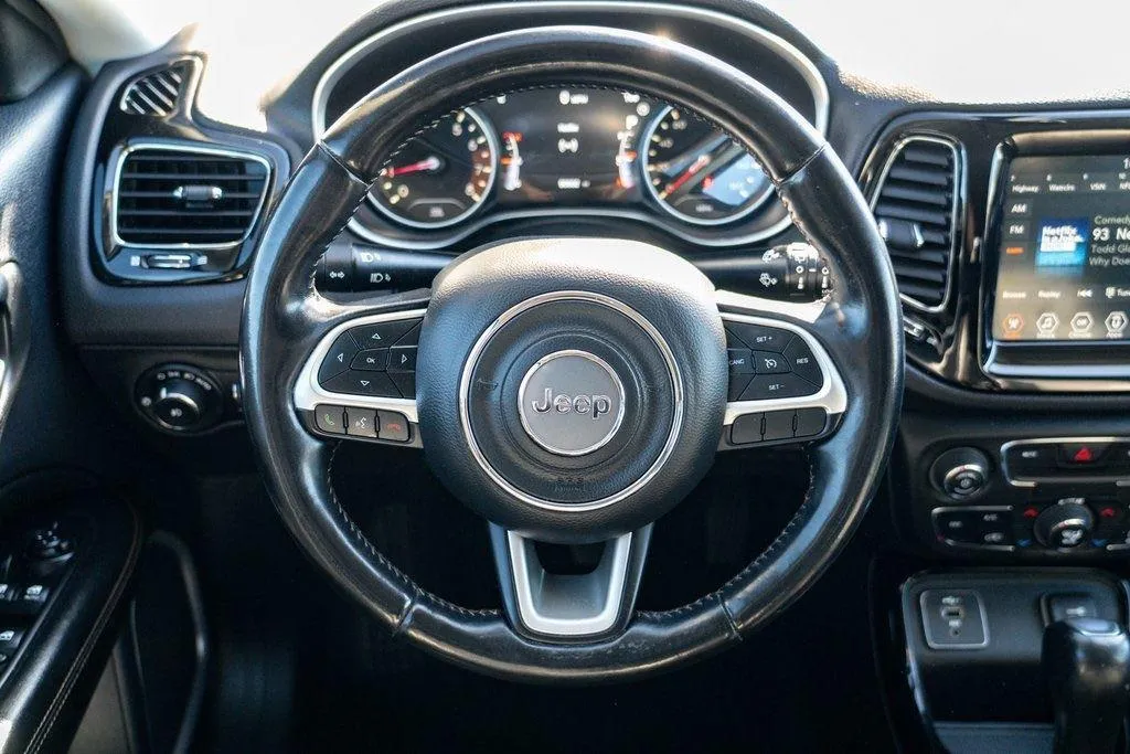 2020 Jeep Compass Limited photo 3