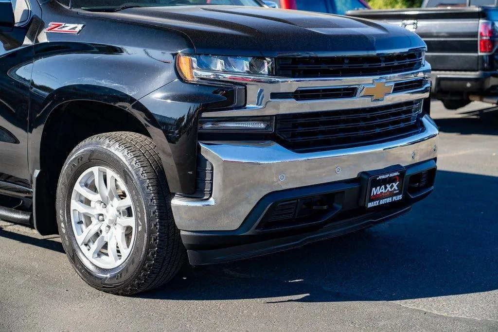 2020 Chevrolet Silverado 1500 LT photo 3
