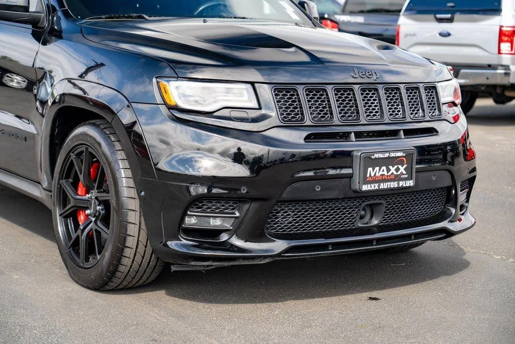 2019 Jeep Grand Cherokee SRT8 photo 2