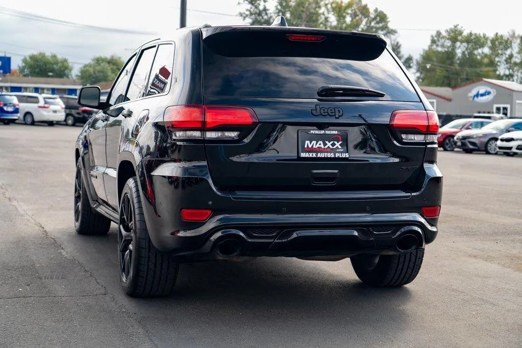 2019 Jeep Grand Cherokee SRT8 photo 4