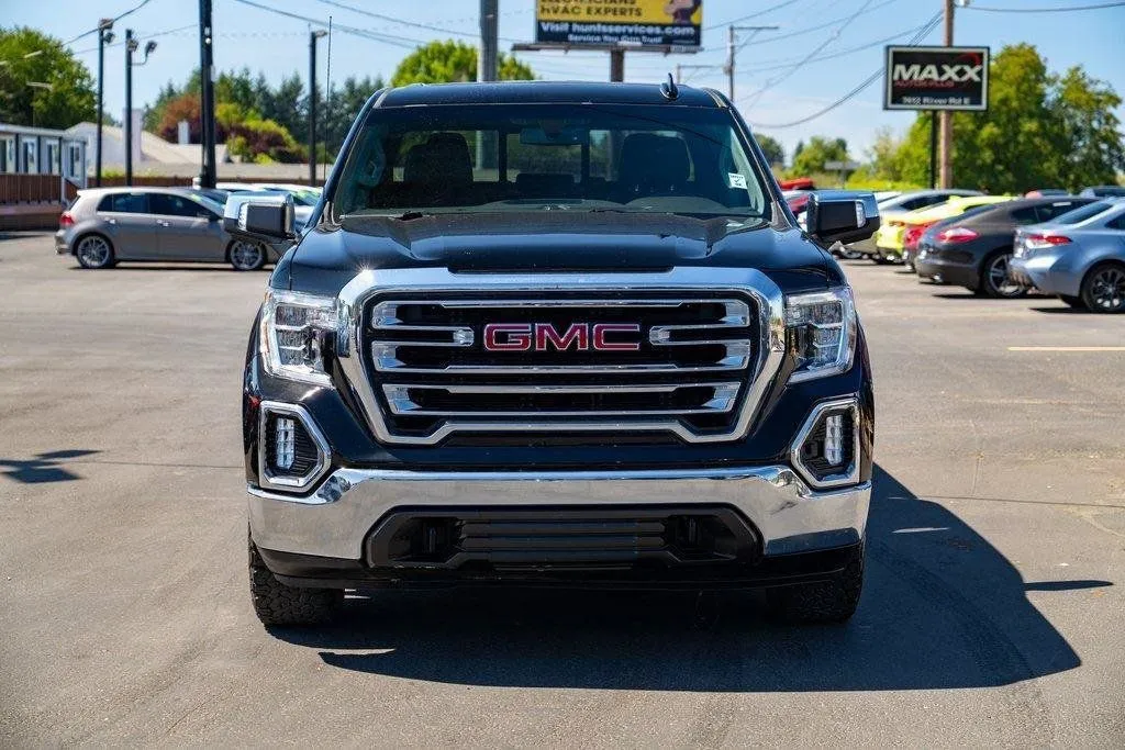 GMC Sierra photo 3