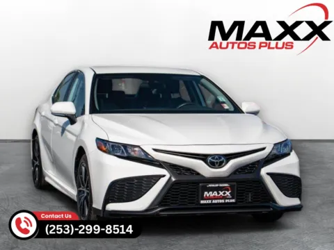 White 2024 Toyota Camry SE Sedan 4D for sale in Puyallup, WA
