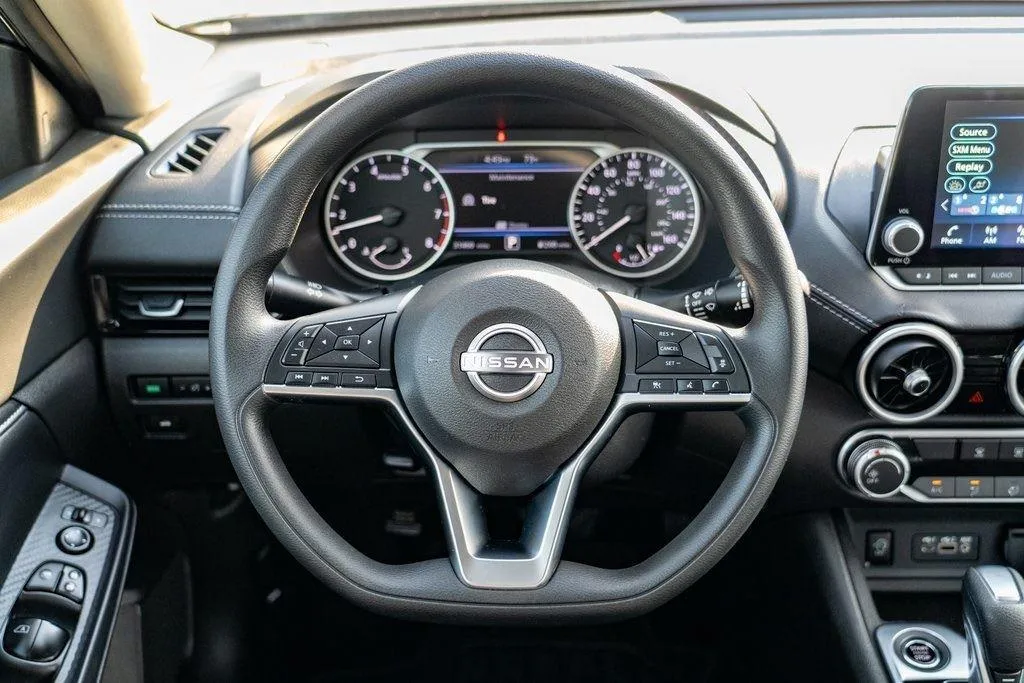 2024 Nissan Sentra SV photo 4