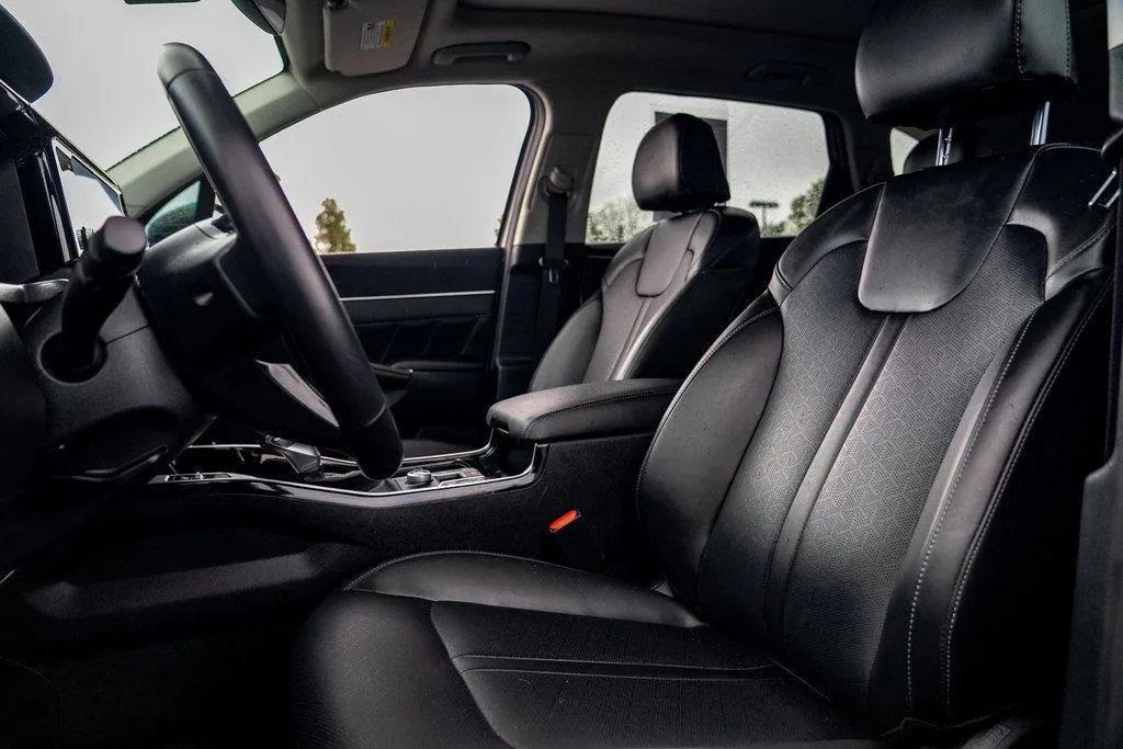 2022 Kia Sorento SX photo 4