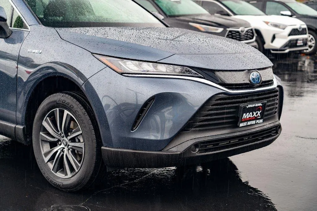 2021 Toyota Venza LE photo 3