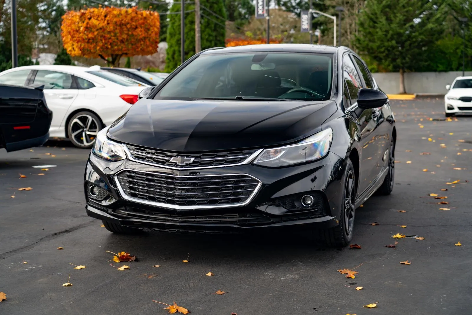 2017 Chevrolet Cruze LT photo 2