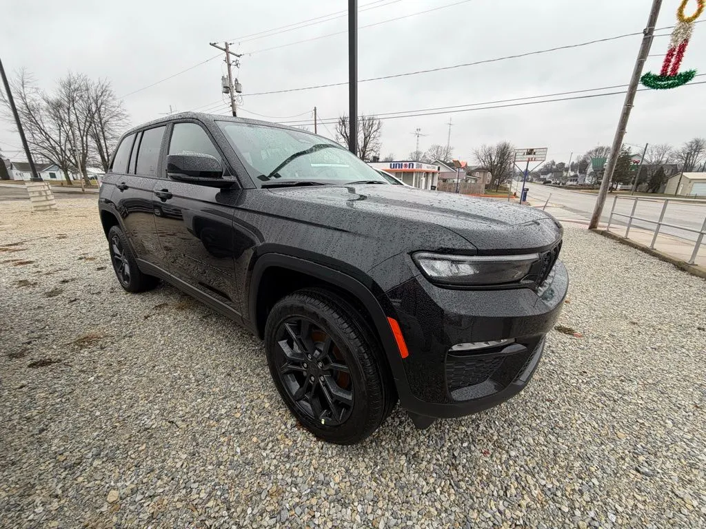 Black 2025 Jeep Grand Cherokee Limited for sale in Dunkirk, IN