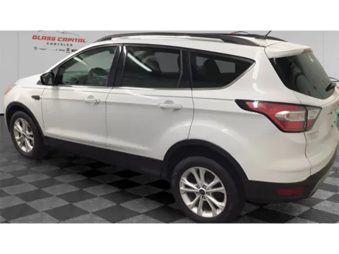 More photos of 2018 Ford Escape SE at Glass Capital Chrysler Dodge Jeep RAM, IN