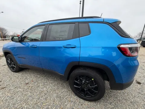 More photos of 2026 Jeep Compass Latitude at Glass Capital Chrysler Dodge Jeep RAM, IN