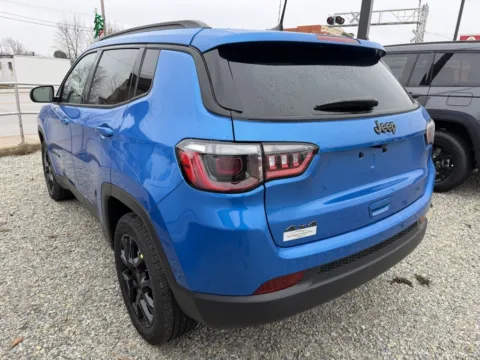 More photos of 2026 Jeep Compass Latitude at Glass Capital Chrysler Dodge Jeep RAM, IN