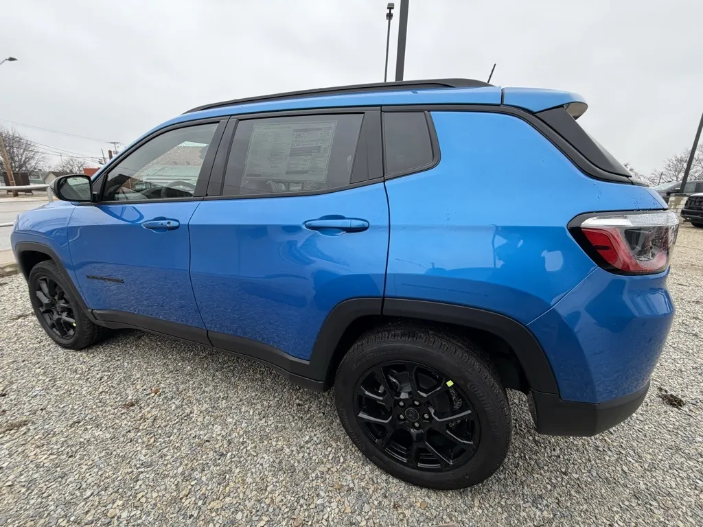 2026 Jeep Compass Latitude for sale in Dunkirk, IN at Glass