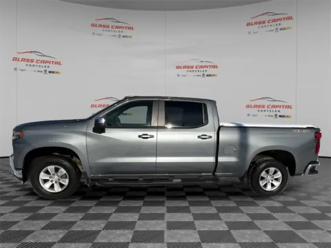 More photos of 2020 Chevrolet Silverado 1500 LT at Glass Capital Chrysler Dodge Jeep RAM, IN