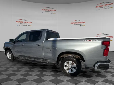 More photos of 2020 Chevrolet Silverado 1500 LT at Glass Capital Chrysler Dodge Jeep RAM, IN