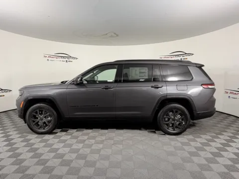 More photos of 2025 Jeep Grand Cherokee L Altitude at Glass Capital Chrysler Dodge Jeep RAM, IN