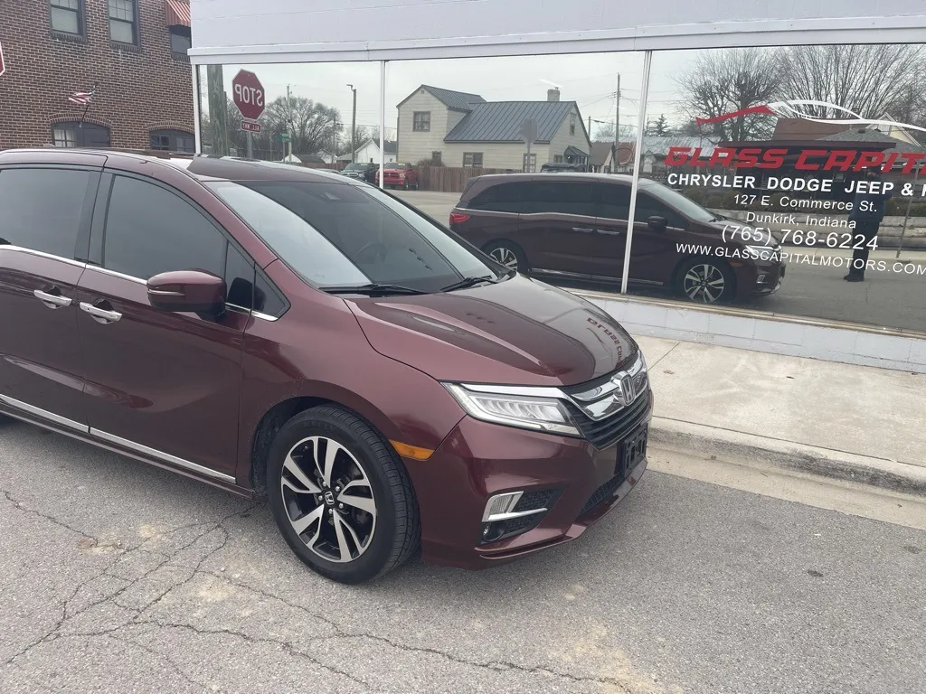 2018 Honda Odyssey Elite's photo