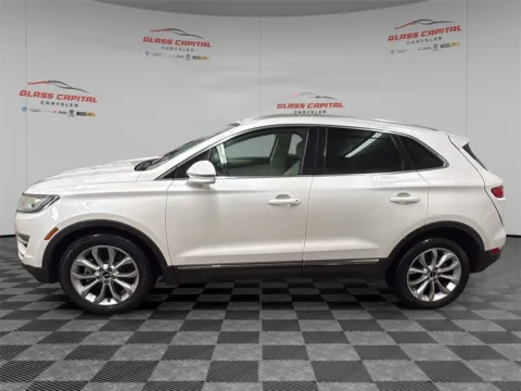 More photos of 2015 Lincoln MKC at Glass Capital Chrysler Dodge Jeep RAM, IN