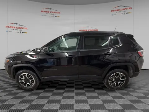 More photos of 2024 Jeep Compass Trailhawk at Glass Capital Chrysler Dodge Jeep RAM, IN