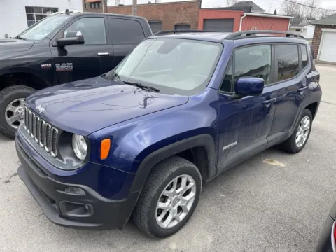 More photos of 2017 Jeep Renegade Latitude at Glass Capital Chrysler Dodge Jeep RAM, IN