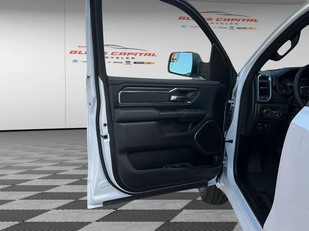 2026 RAM 1500 Laramie - Photo 15