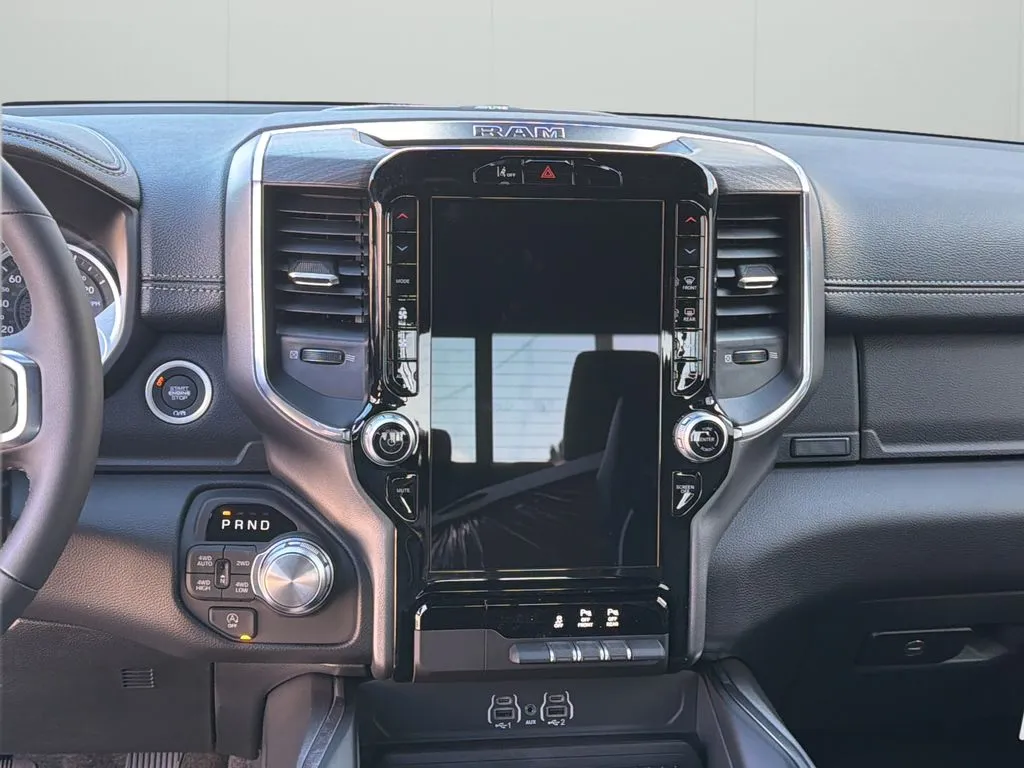 2026 RAM 1500 Laramie - Photo 10