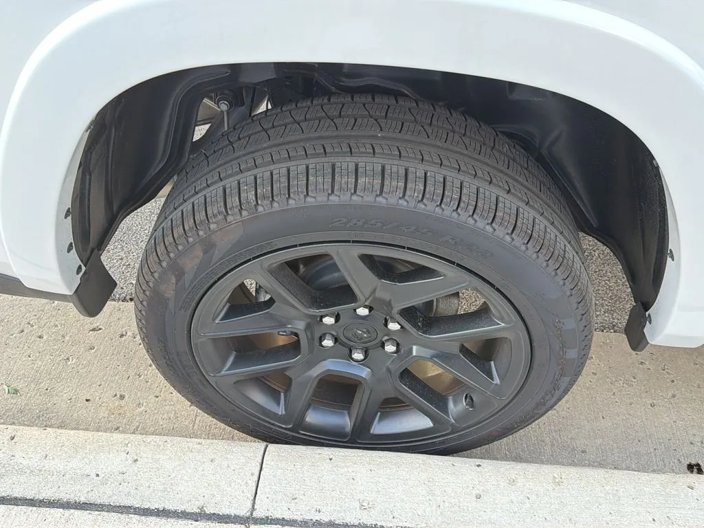 2026 RAM 1500 Laramie - Photo 30