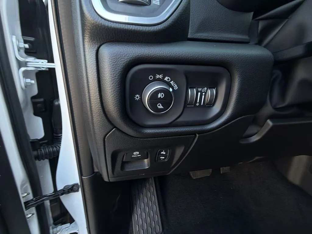 2026 RAM 1500 Laramie - Photo 20