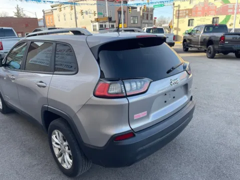 More photos of 2020 Jeep Cherokee Latitude at Glass Capital Chrysler Dodge Jeep RAM, IN