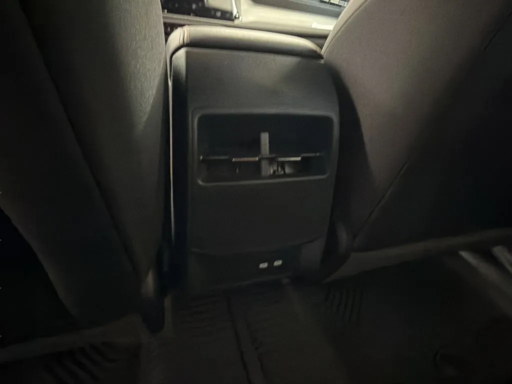 2026 Jeep Cherokee Limited - Photo 19