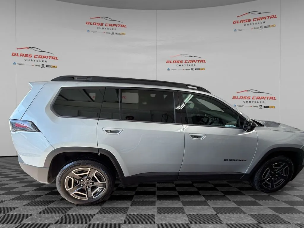 2026 Jeep Cherokee Limited - Photo 8