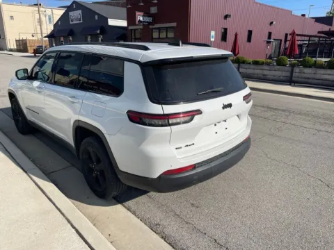 More photos of 2023 Jeep Grand Cherokee L Altitude at Glass Capital Chrysler Dodge Jeep RAM, IN