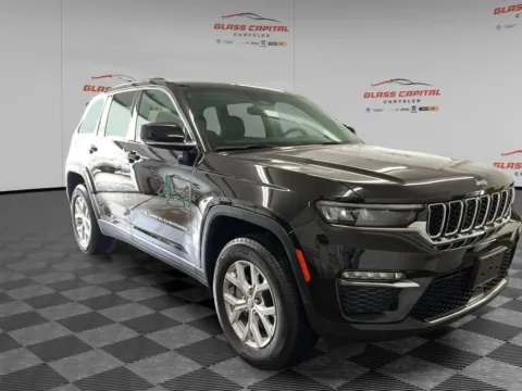 Black 2023 Jeep Grand Cherokee Limited for sale in Dunkirk, IN