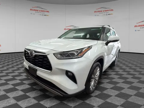 Another view of 2022 Toyota Highlander Platinum for sale in Dunkirk, IN at Glass Capital Chrysler Dodge Jeep RAM