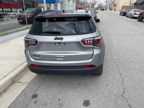 More photos of 2022 Jeep Compass Altitude at Glass Capital Chrysler Dodge Jeep RAM, IN