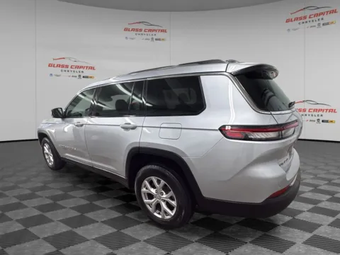 More photos of 2021 Jeep Grand Cherokee L Limited at Glass Capital Chrysler Dodge Jeep RAM, IN