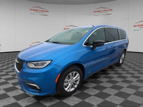 Another view of 2026 Chrysler Pacifica Select for sale in Dunkirk, IN at Glass Capital Chrysler Dodge Jeep RAM