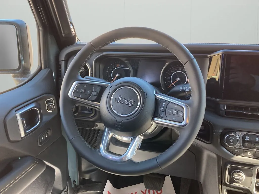 2026 Jeep Wrangler 4-Door Sahara - Photo 11