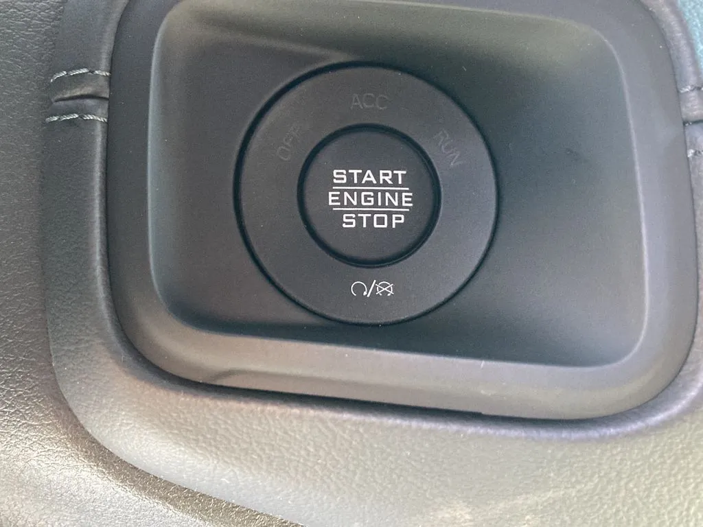 2026 Jeep Wrangler 4-Door Sahara - Photo 22
