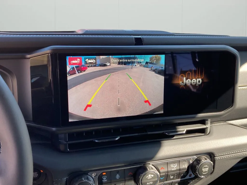 2026 Jeep Wrangler 4-Door Sahara - Photo 25